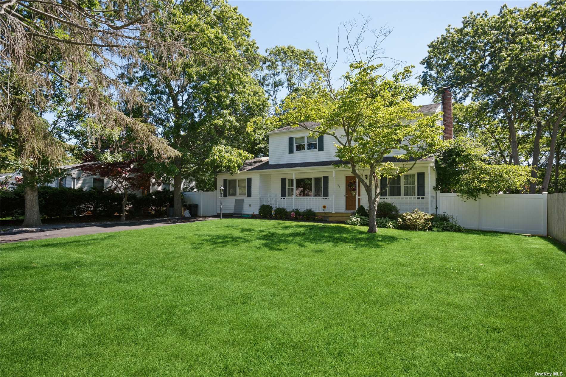521 Durham Rd, Sayville, NY 11782 MLS 3322864 Coldwell Banker