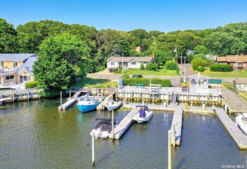 132 Meeting House Creek Rd, Aquebogue, NY 11931 MLS 3323986