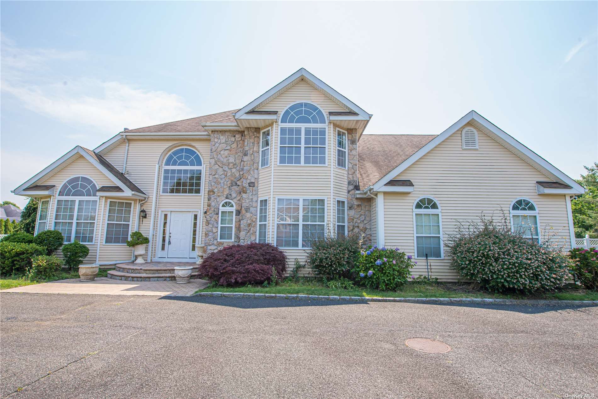 2 Arborvitae Ln, Miller Place, NY 11764 MLS 3328096 Coldwell Banker