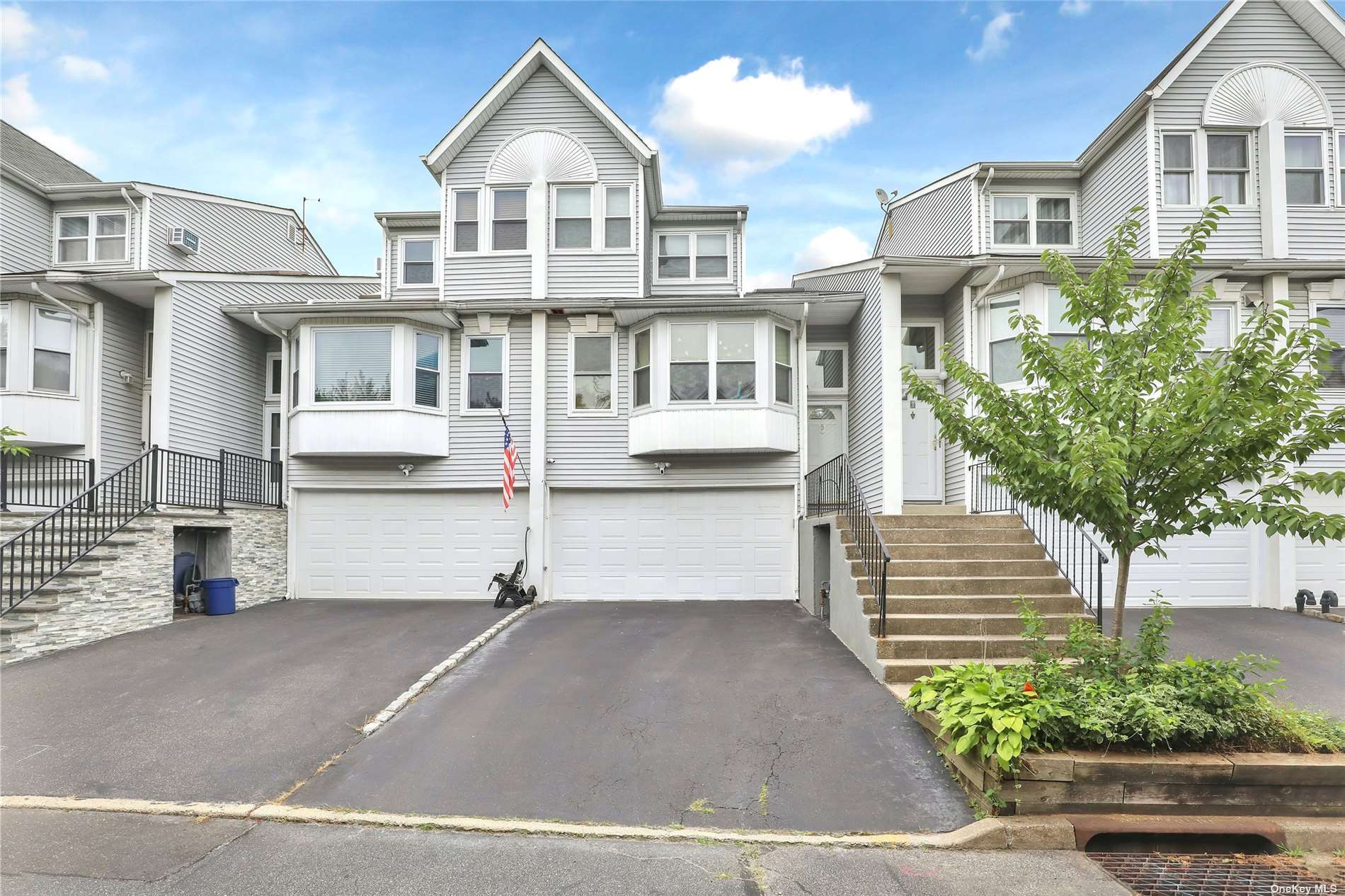 5 Eastern Dr , New Hyde Park, NY 11040 MLS 3335834 Coldwell Banker