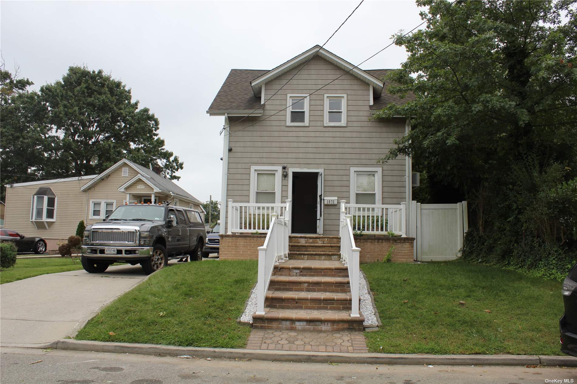 1075 Harrison St, Uniondale, NY 11553 MLS 3347015 Coldwell Banker