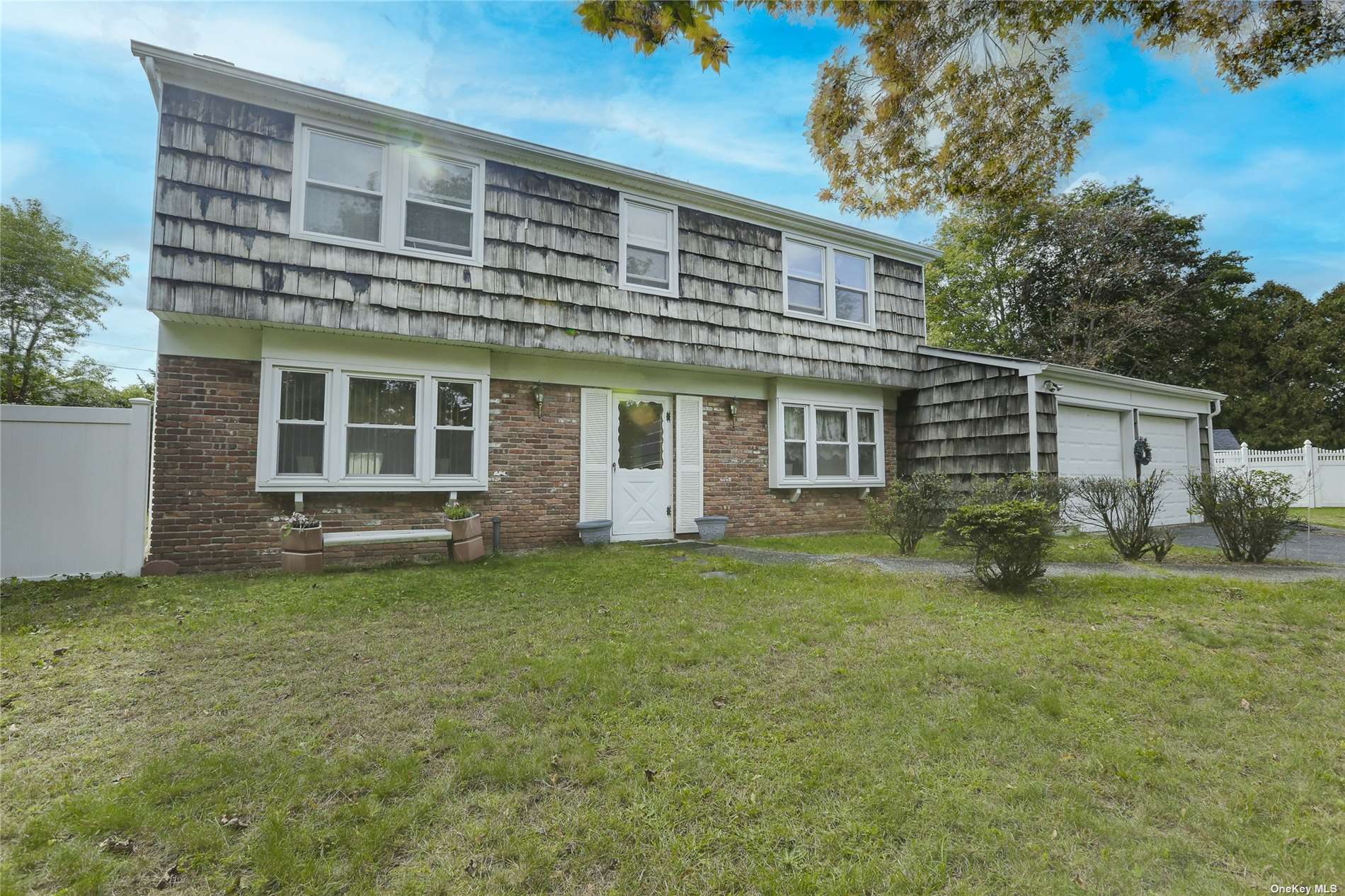 8 Parish Ct, Stony Brook, NY 11790 MLS 3353999 Coldwell Banker