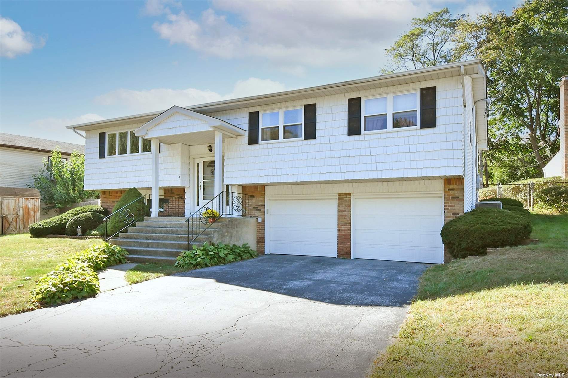 3 Tennis Ct, Plainview, NY 11803 MLS 3354791 Coldwell Banker