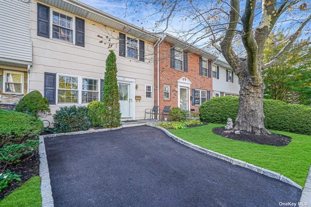 57 Manor Dr, Jericho, NY 11753 MLS 3358428 Coldwell Banker