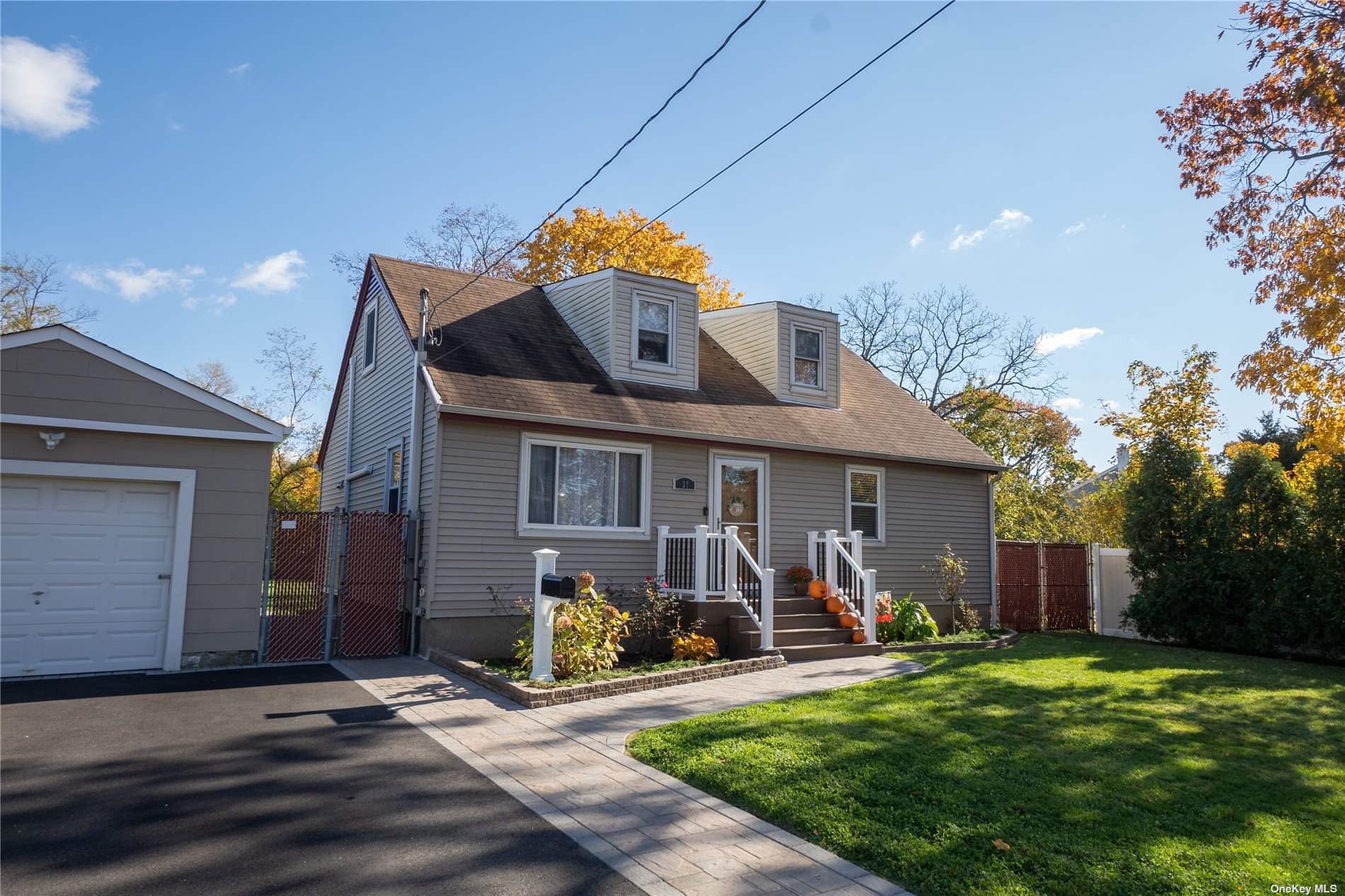 37 Washington Ave, East Islip, NY 11730 MLS 3360120 Coldwell Banker