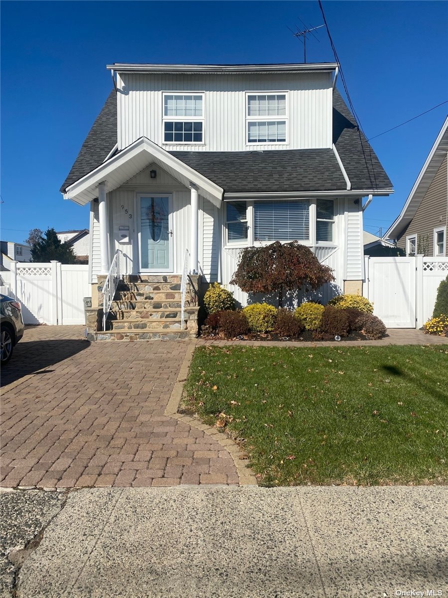 953 Hayes St, Baldwin, NY 11510 MLS 3361326 Coldwell Banker