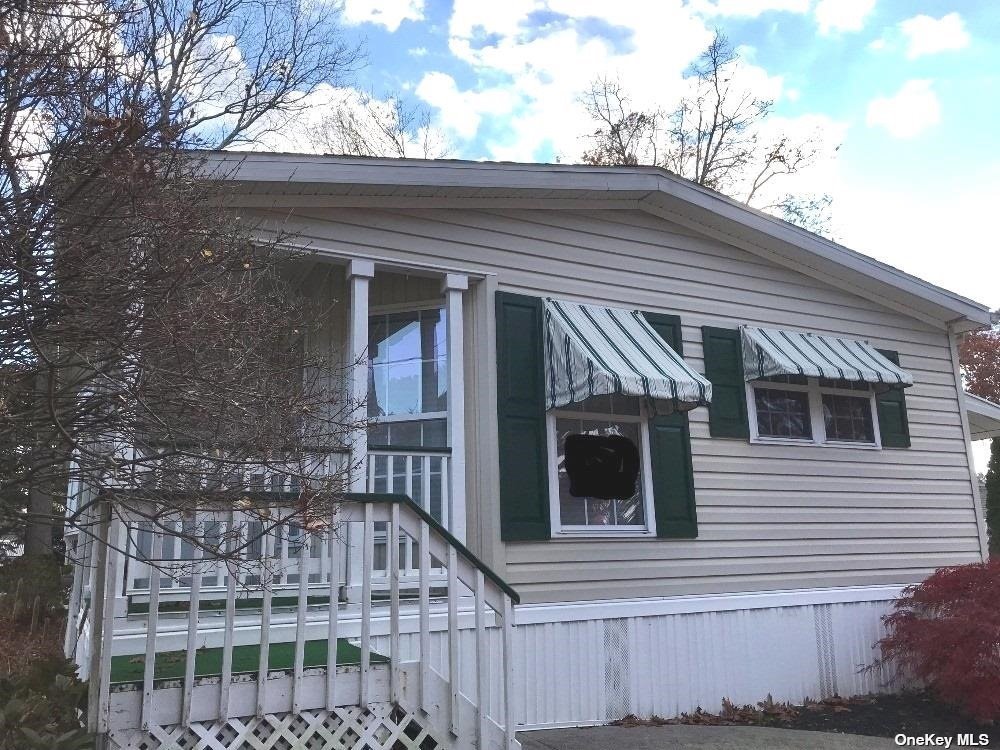 1661156 Old Country Rd, Riverhead, NY 11901 MLS 3362660 Coldwell