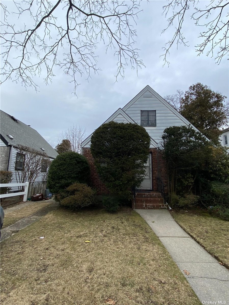 8123 259th St, Floral Park, NY 11004 MLS 3377396 Coldwell Banker