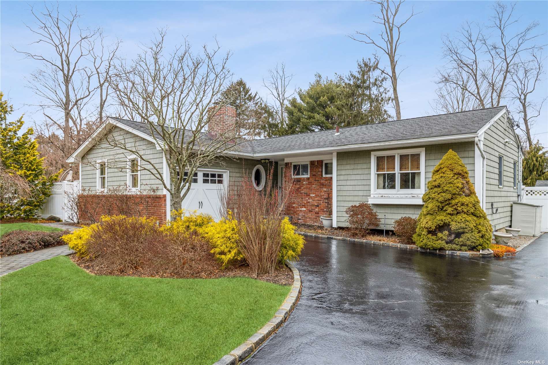 6 Glenwood Ct, Hauppauge, NY 11788 MLS 3380135 Coldwell Banker