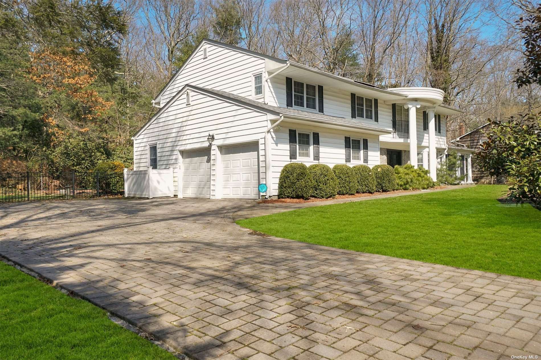 7 Daniel Ln, Dix Hills, NY 11746 MLS 3382642 Coldwell Banker