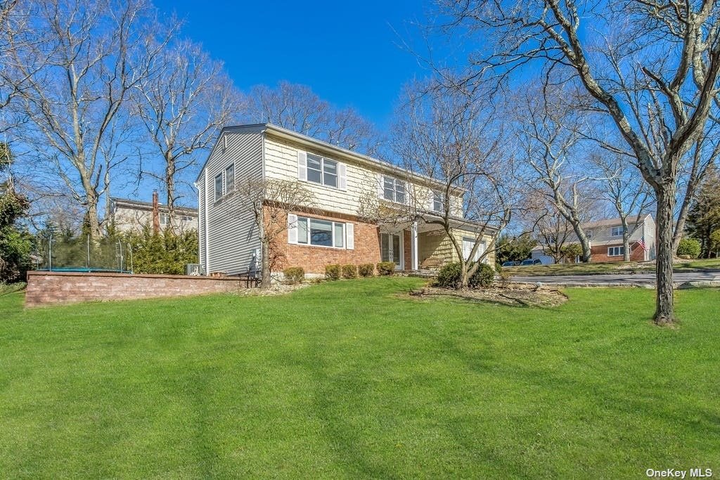 33 Fielding Ave, Dix Hills, NY 11746 MLS 3385748 Coldwell Banker