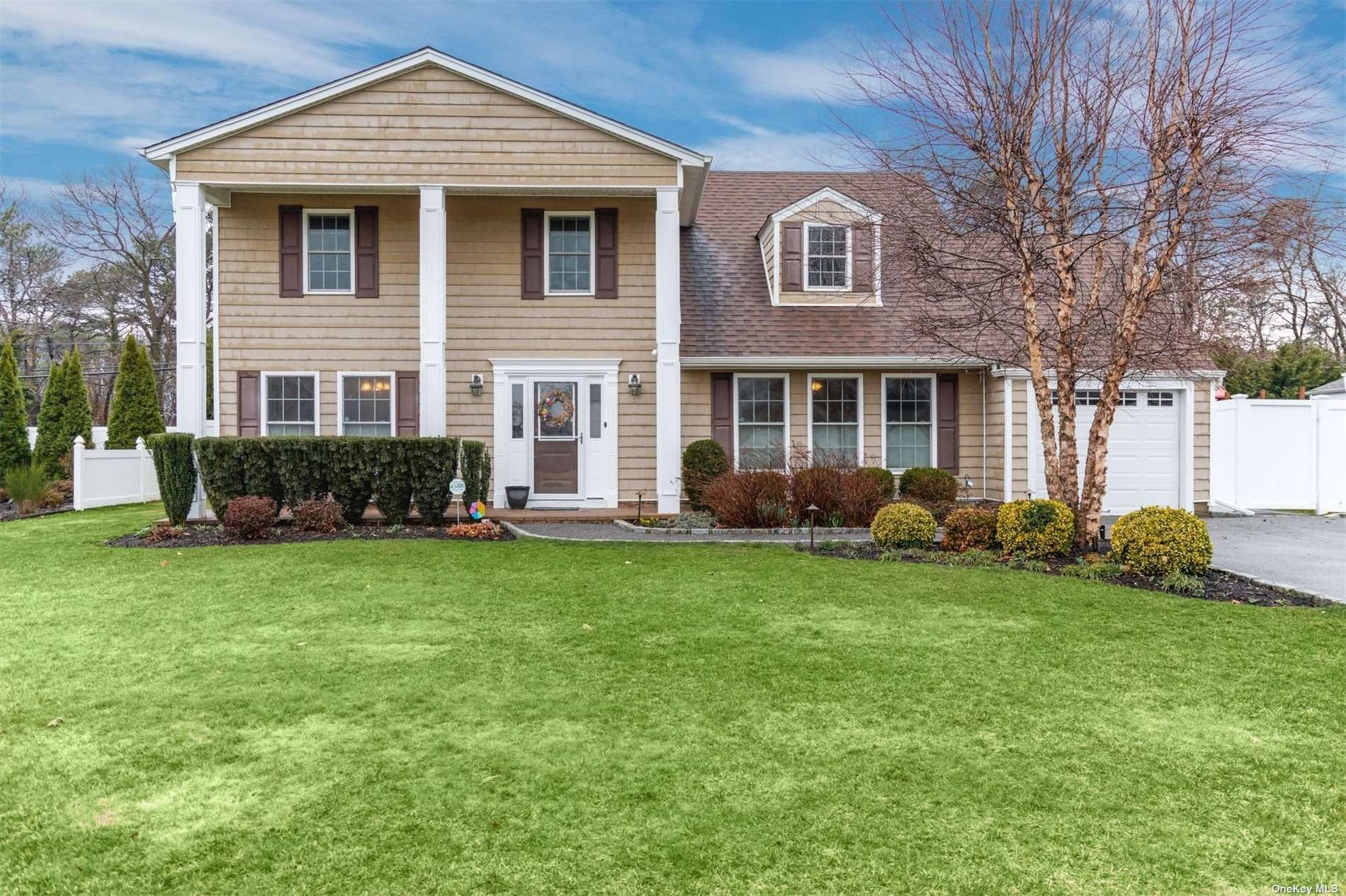 154 Greenbelt Pkwy, Holbrook, NY 11741 MLS 3386228 Coldwell Banker