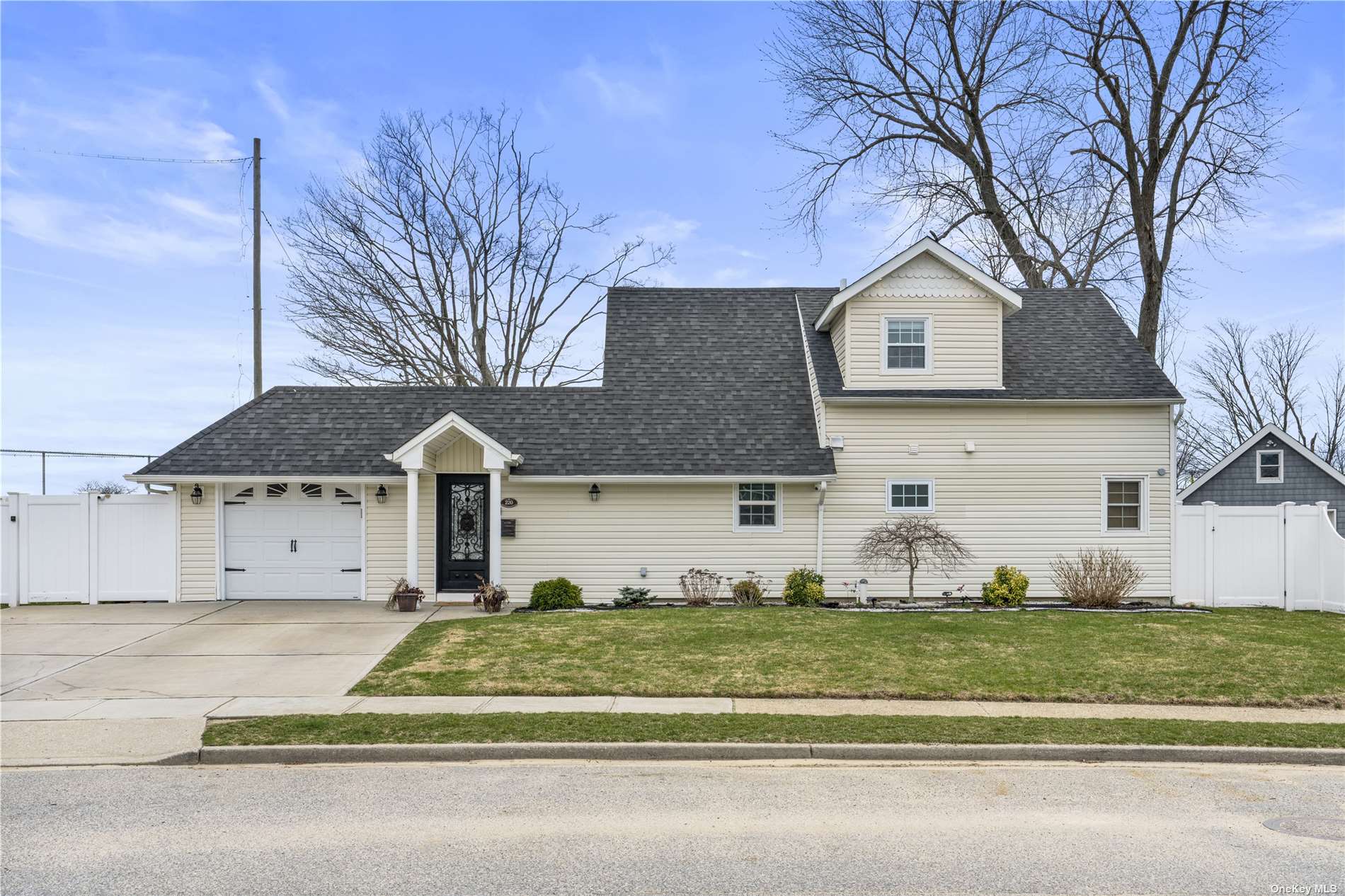 220 Sprucewood Dr, Levittown, NY 11756 MLS 3387612 Coldwell Banker