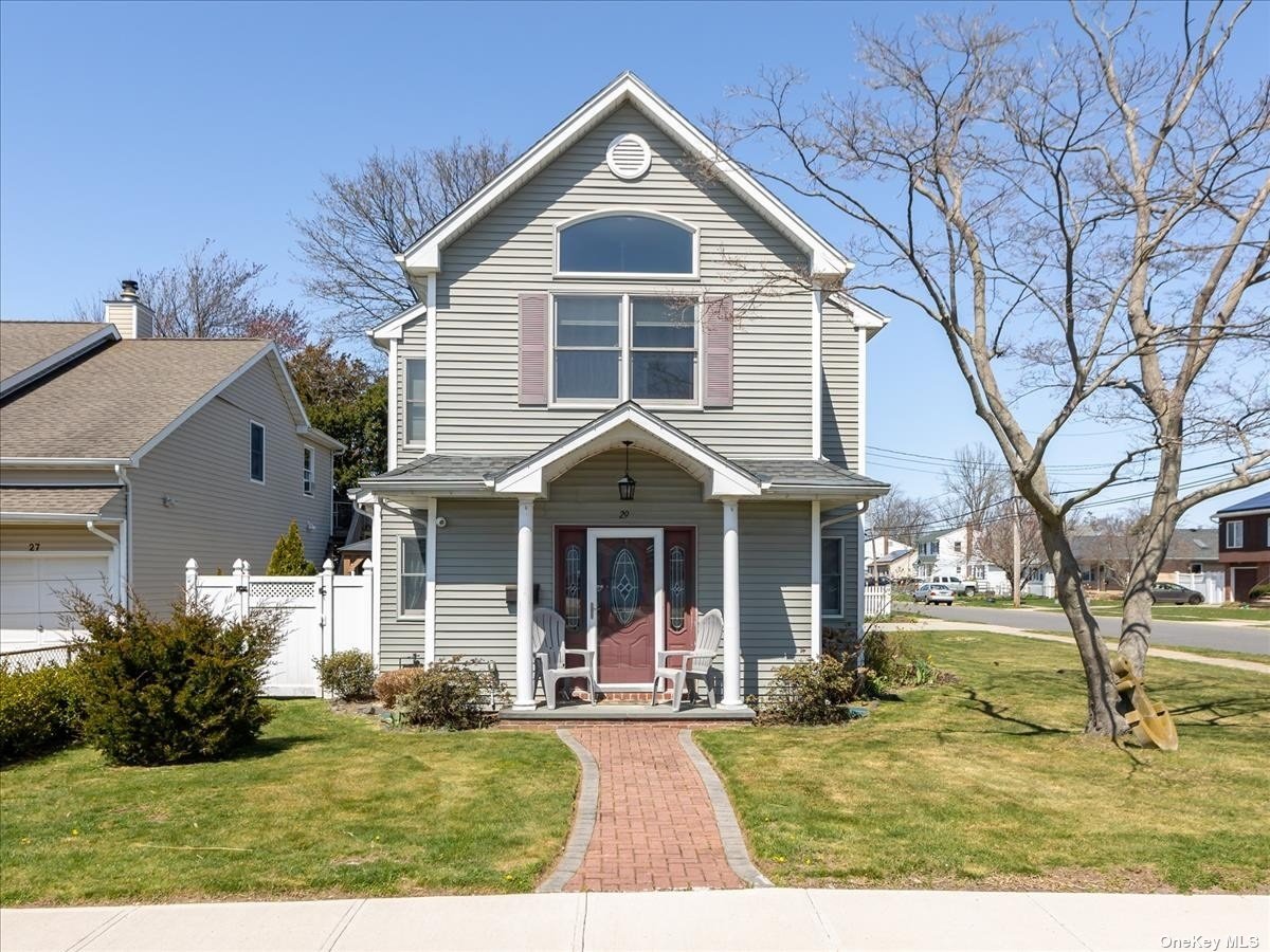 29 N Plaza, Amityville, NY 11701 MLS 3390639 Coldwell Banker