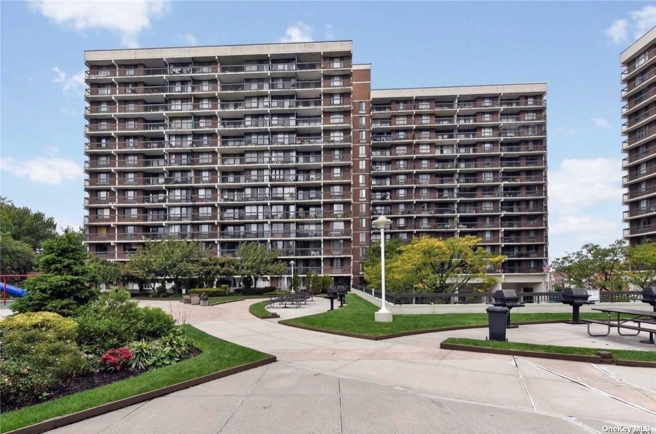 15038 Union Tpke 11D, Flushing, NY 11367 MLS 3391111 Coldwell Banker