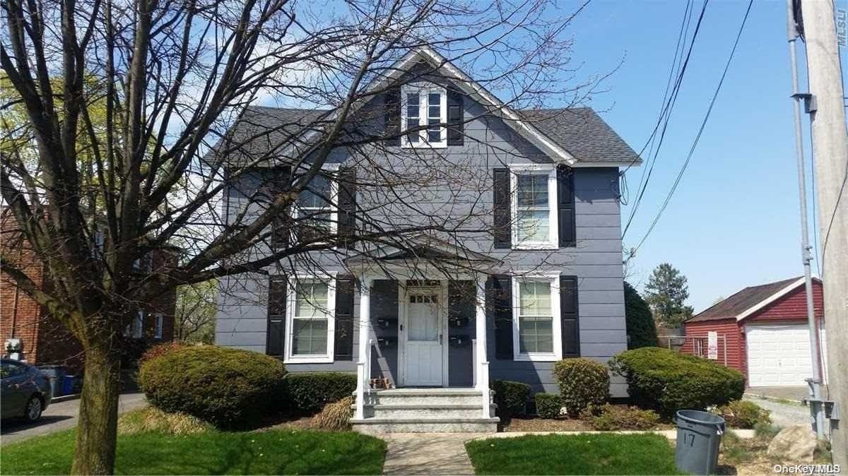 17 Park Ave, Babylon, NY 11702 MLS 3392186 Coldwell Banker