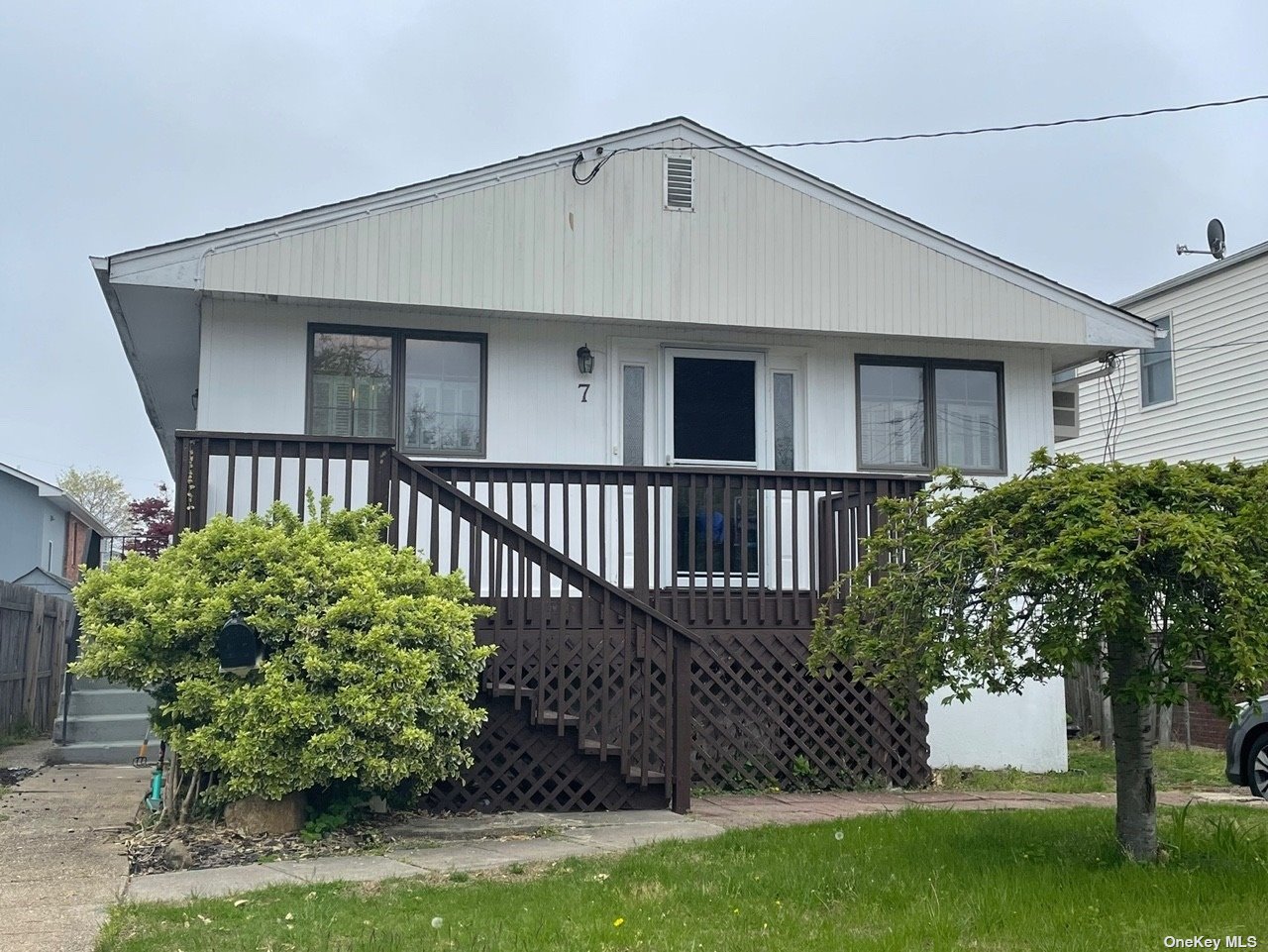 7 Graywood Rd, Port Washington, NY 11050 MLS 3396831 Coldwell Banker