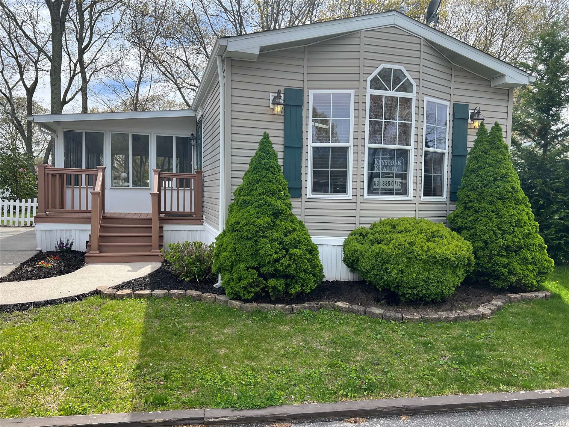 1661158 Old Country Rd, Riverhead, NY 11901 MLS 3398087 Coldwell Banker