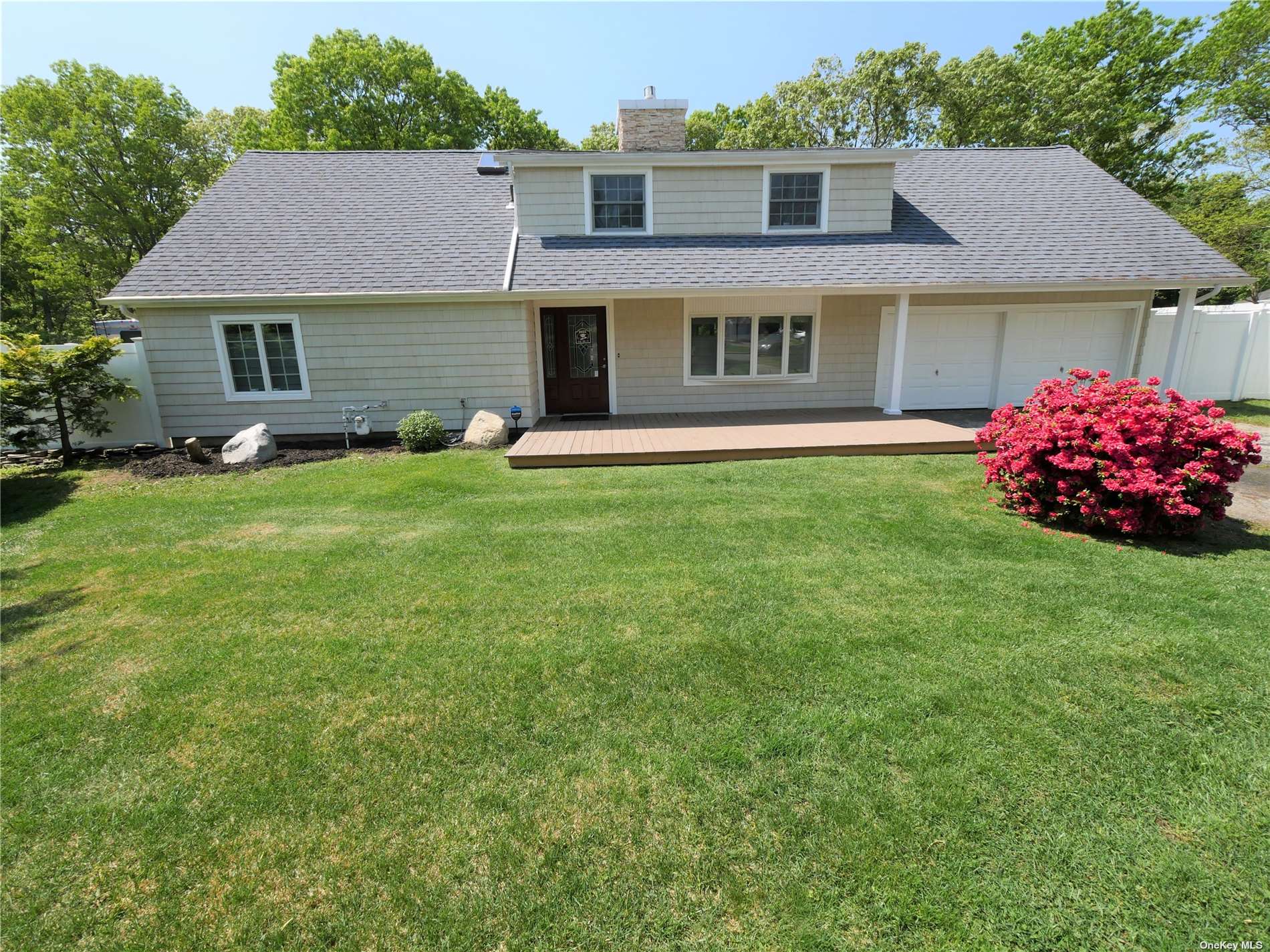 15 Grendon Ln, Farmingville, NY 11738 MLS 3402198 Coldwell Banker