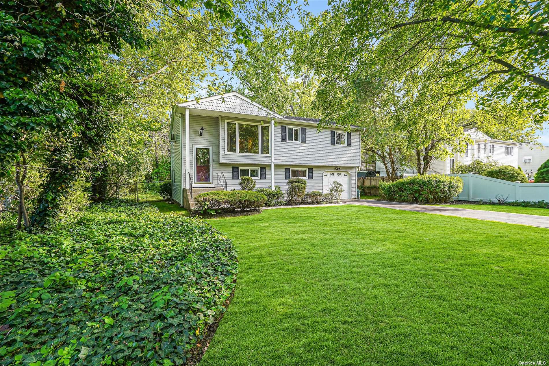 26 Amityville St, Islip Terrace, NY 11752 MLS 3402594 Coldwell Banker