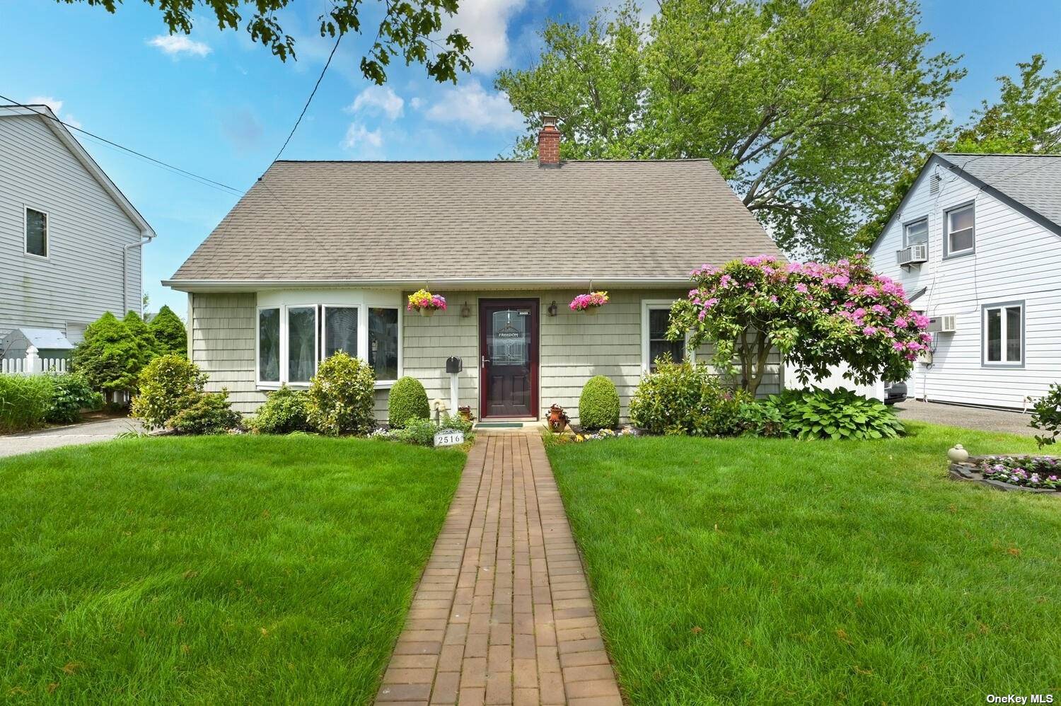 2516 Woodland Ave, Wantagh, NY 11793 MLS 3403905 Coldwell Banker