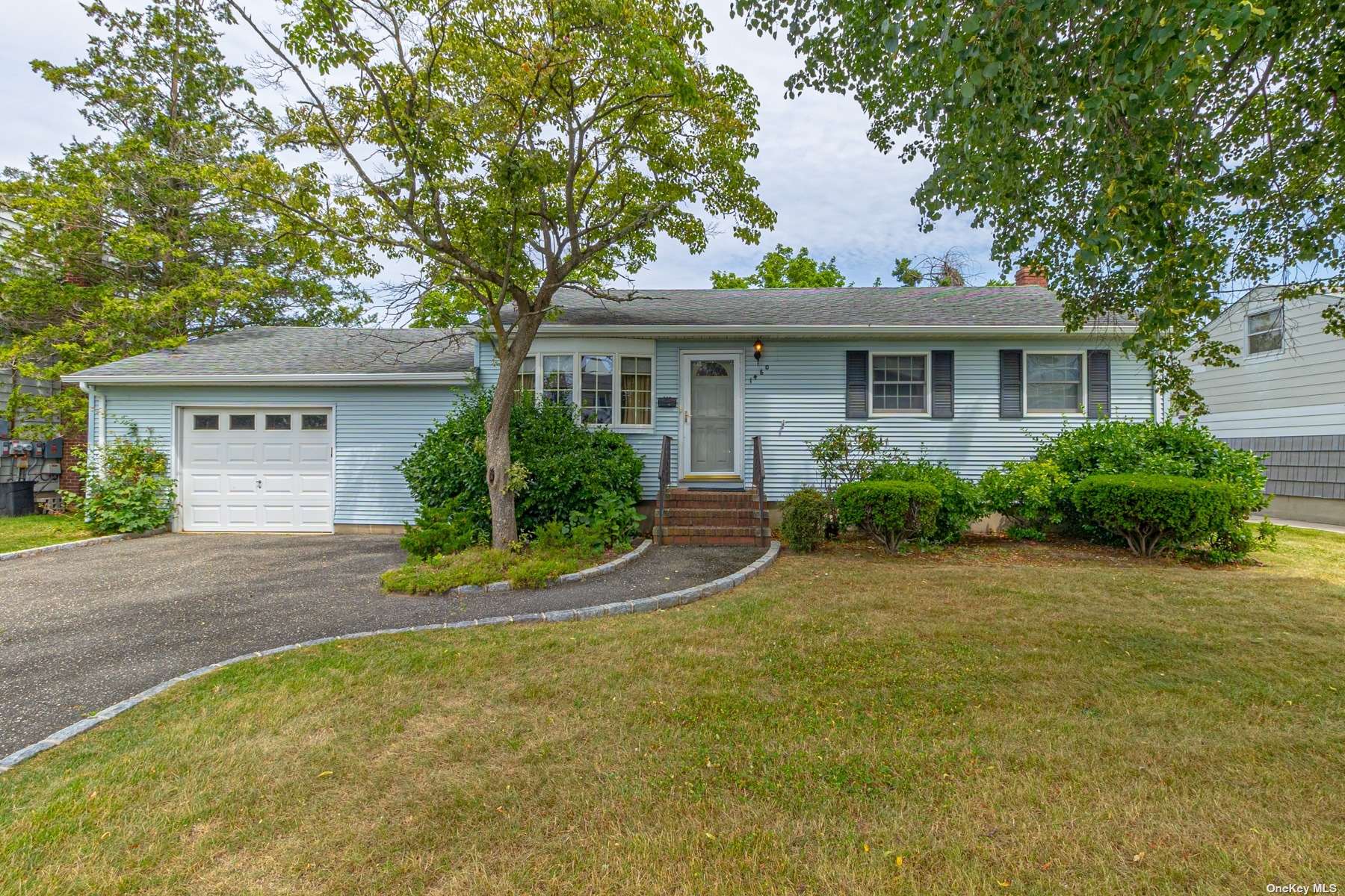 1460 10th St, West Babylon, NY 11704 MLS 3415193 Coldwell Banker
