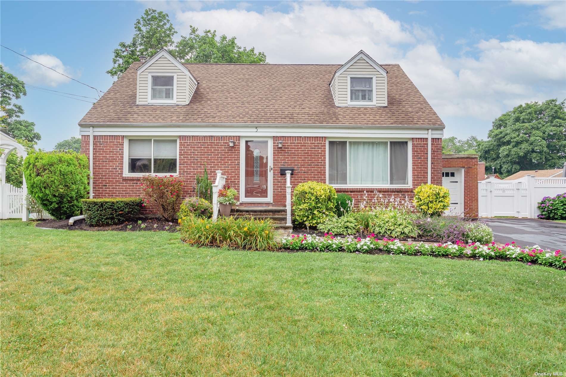 5 Selden Dr, East Northport, NY 11731 MLS 3417665 Coldwell Banker