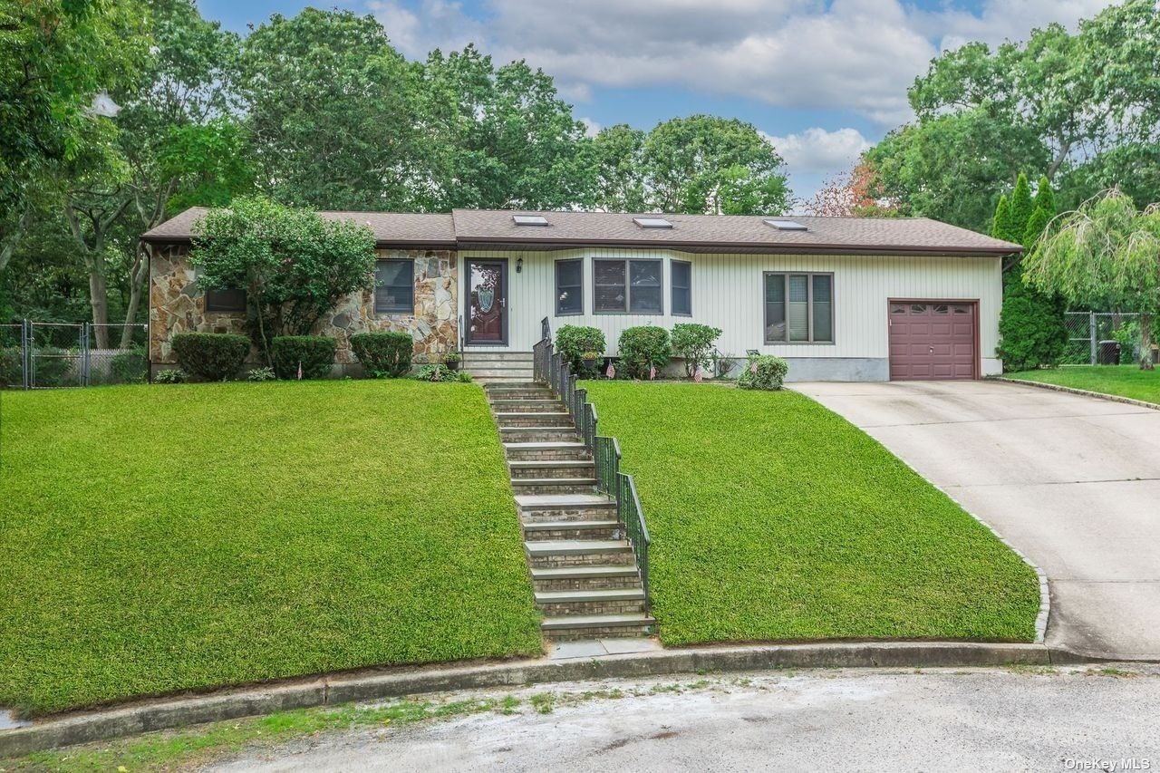 9 Saljon Ct, Centereach, NY 11720 MLS 3427334 Coldwell Banker