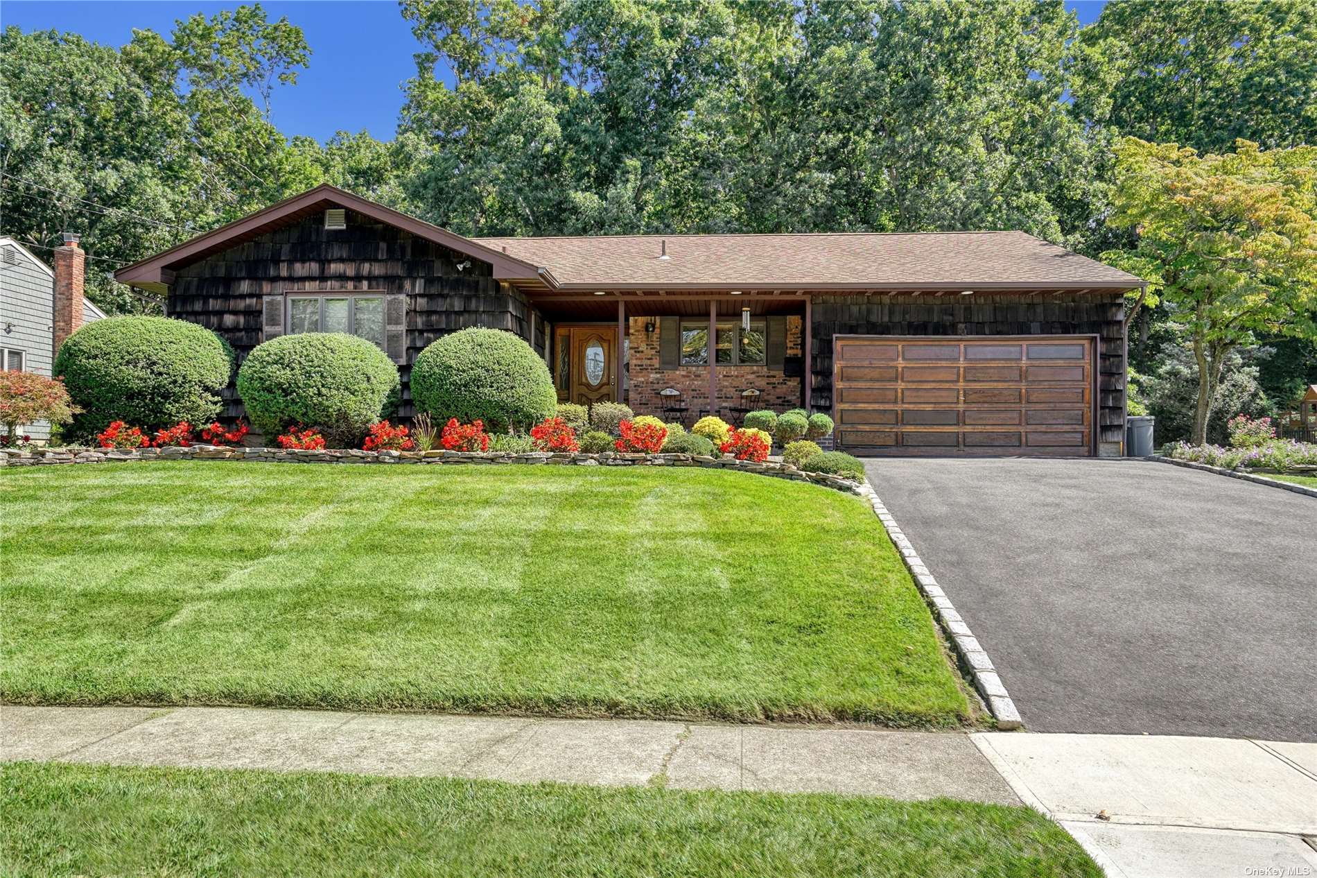 19 Kingswood Dr, Old Bethpage, NY 11804 MLS 3430939 Coldwell Banker
