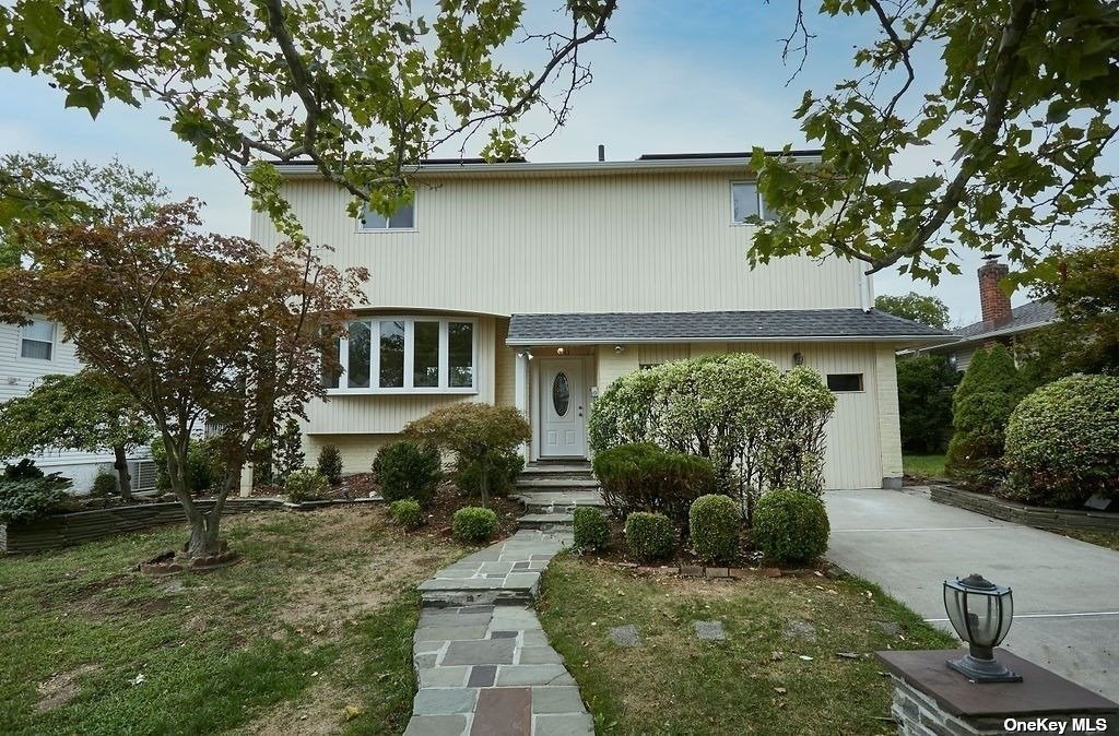 11 Wilshire Ln Plainview NY 11803 MLS L3434792 Coldwell Banker 11 Wilshire Ln Plainview NY 11803 MLS L3434792 Coldwell Banker