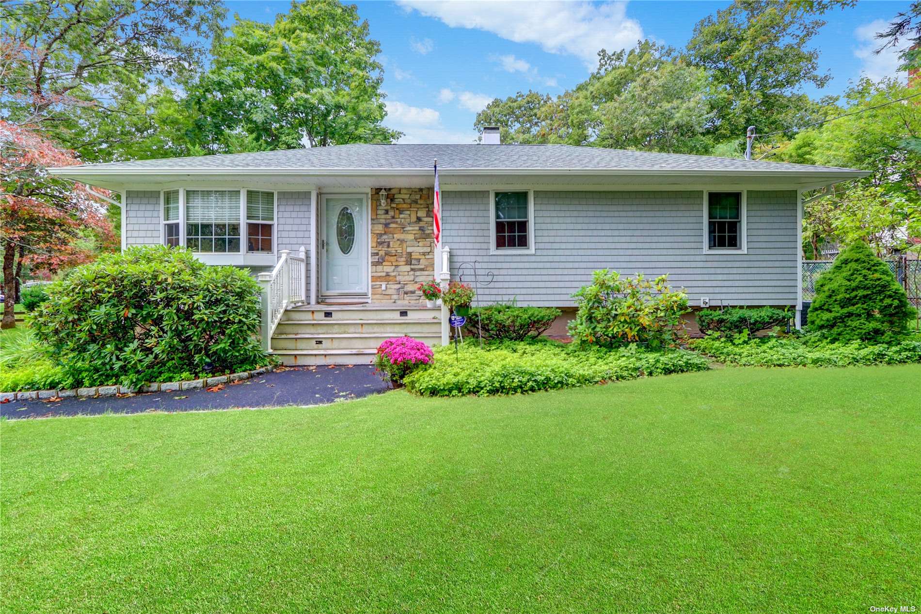 42 Ridge Rd, Shirley, NY 11967 MLS 3435553 Coldwell Banker