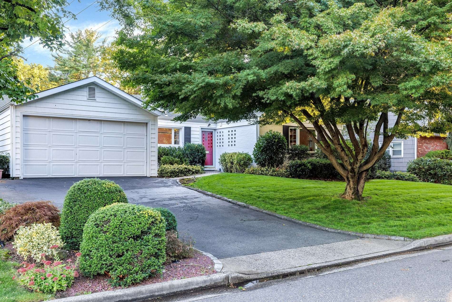 36 North Ct, Roslyn Heights, NY 11577 MLS 3435658 Coldwell Banker