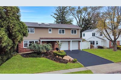 15 Pasture Lane, Old Bethpage, NY 11804 - Photo 1