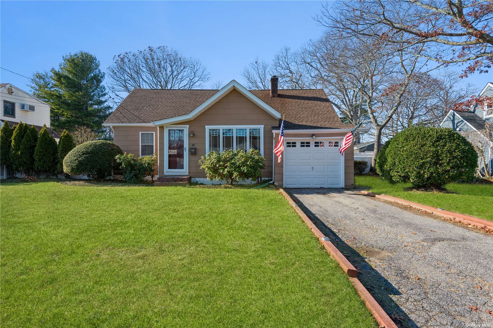 20 Anchor Ct, West Babylon, NY 11704 MLS 3449481 Coldwell Banker