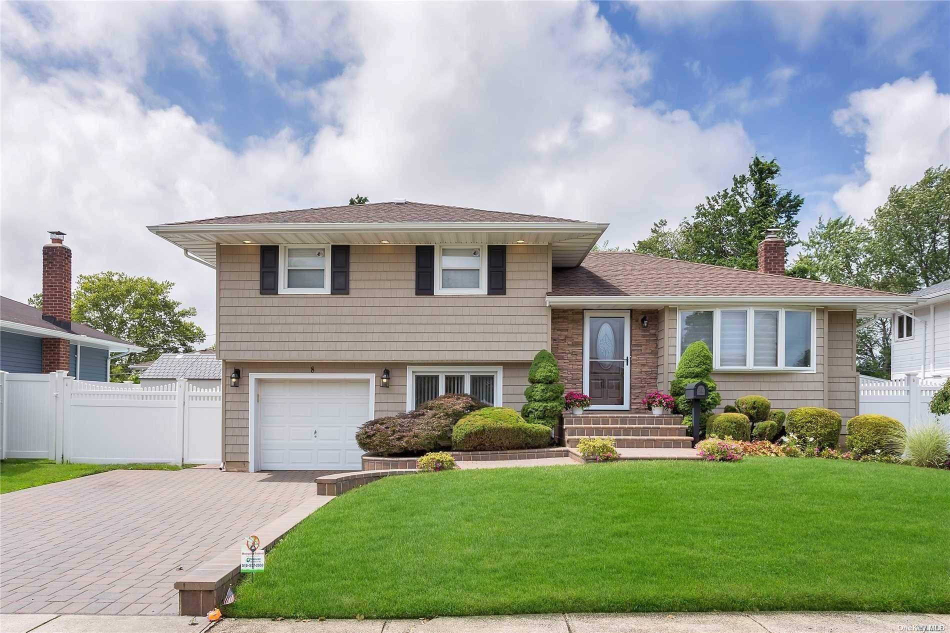 8 Redwood Dr, Plainview, NY 11803 MLS 3455223 Coldwell Banker
