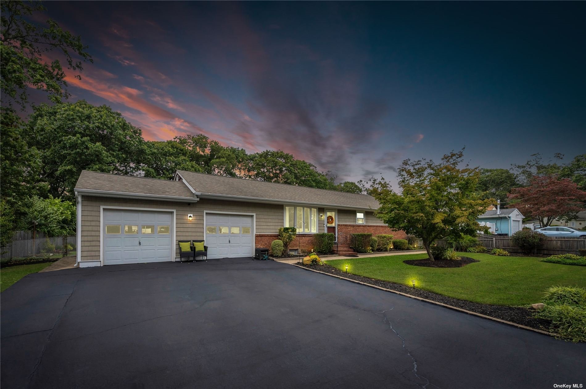 15 Oak St, Ronkonkoma, NY 11779 MLS 3456137 Coldwell Banker