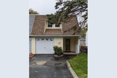 27 Russett Road - Photo 1