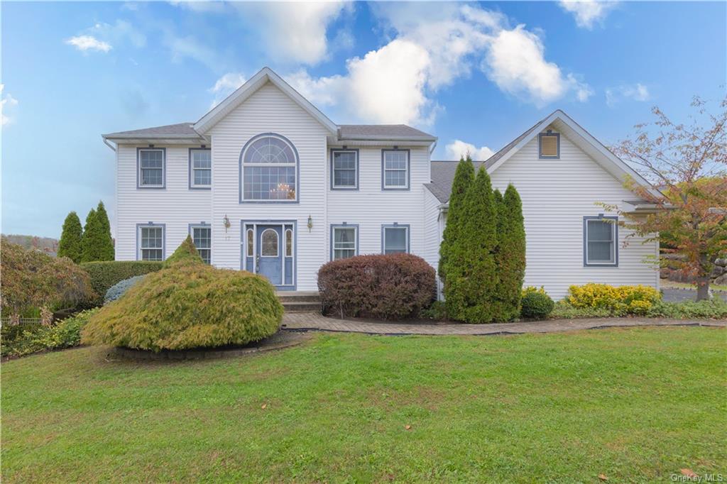 17 Blue Heron Rd, Nanuet, NY 10954 MLS H6215231 Coldwell Banker
