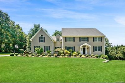 118 Random Farms Drive, Chappaqua, NY 10514 - Photo 1