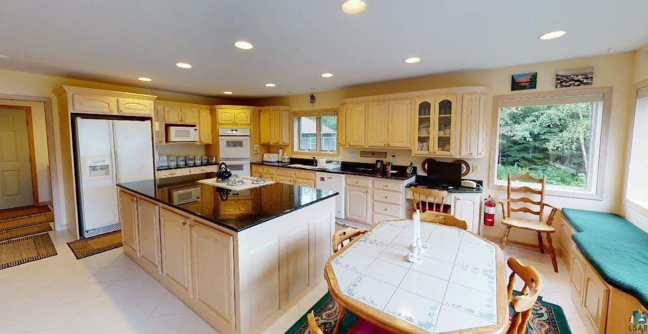 1084 Devil Track, Lutsen, MN 55604