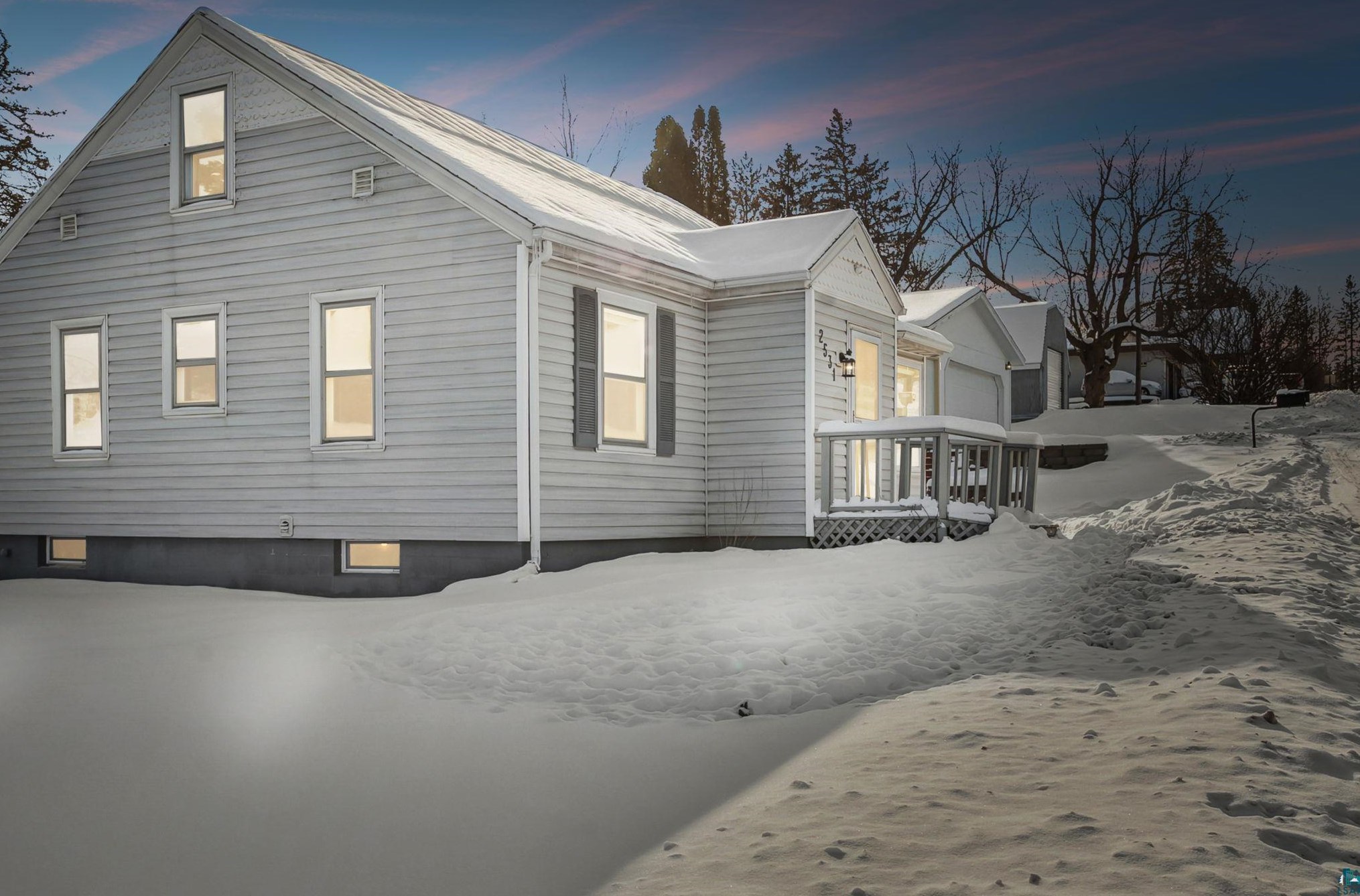 2531 Plymouth Ave, Duluth MN  55811-3142 exterior