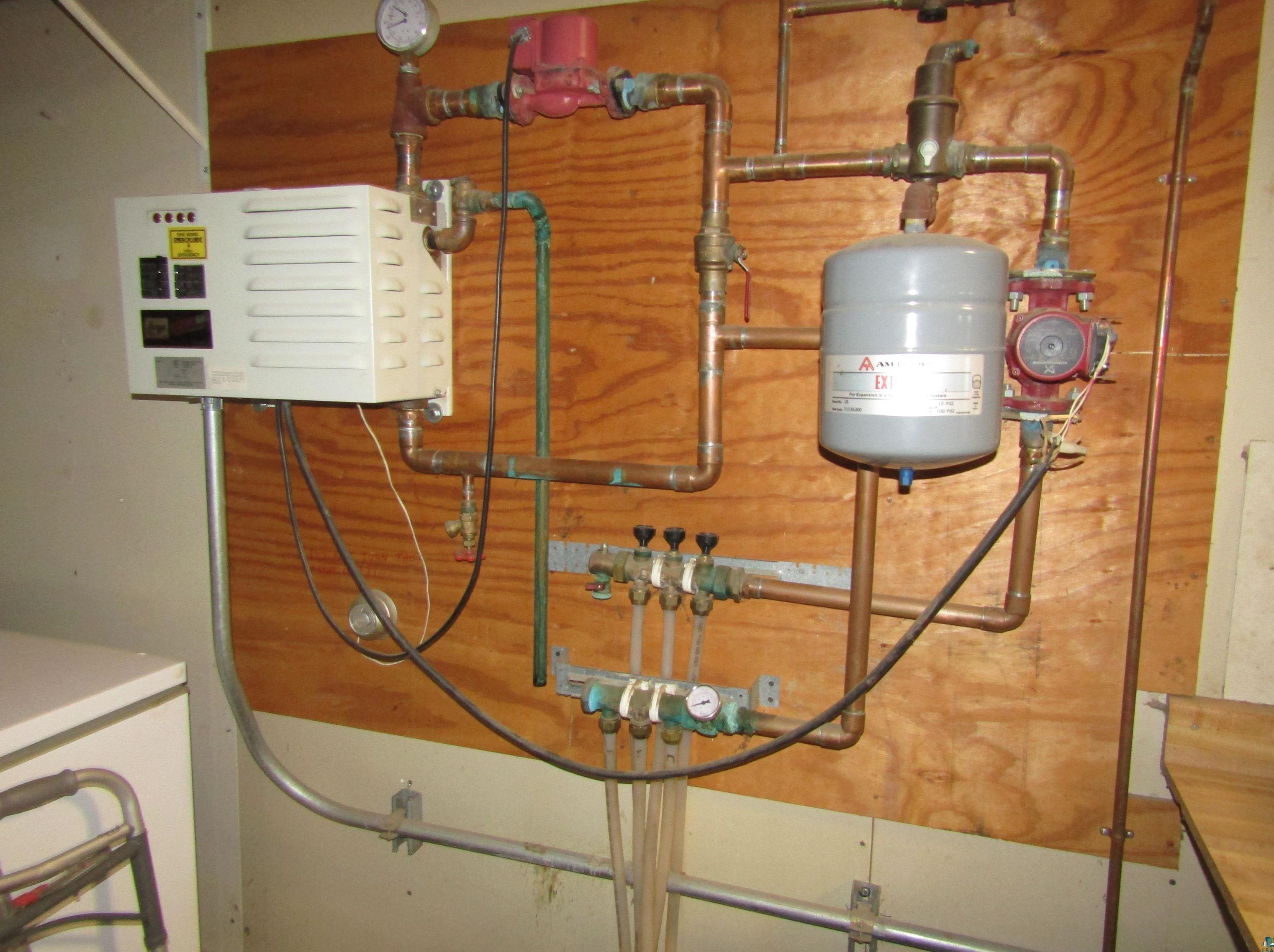 1543 Hwy 1, Ely MN 55731-8211 exterior