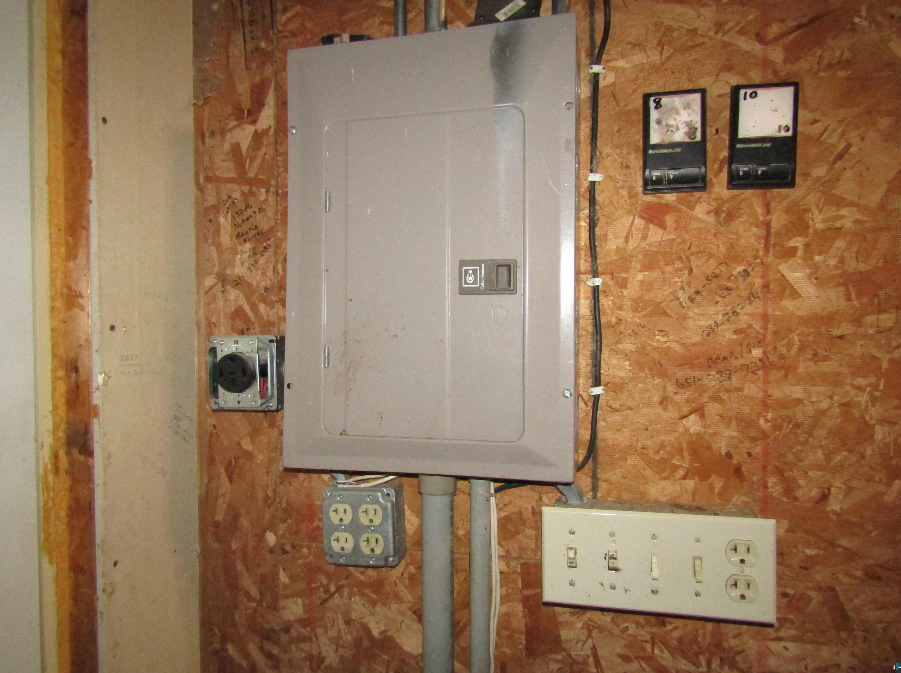 1543 Hwy 1, Ely MN 55731-8211 exterior