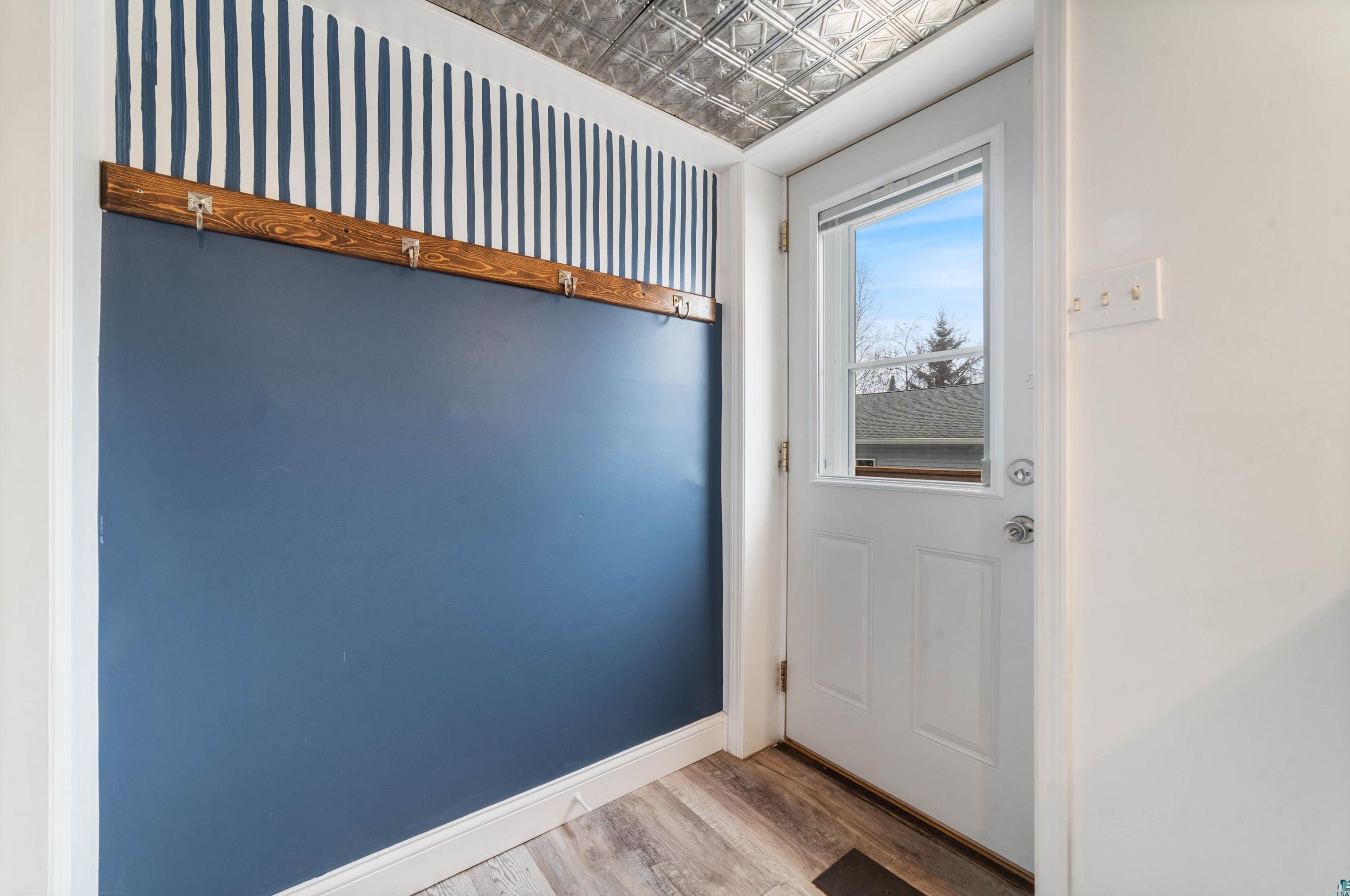 3810 Decker Rd, Duluth MN  55811-3828 exterior