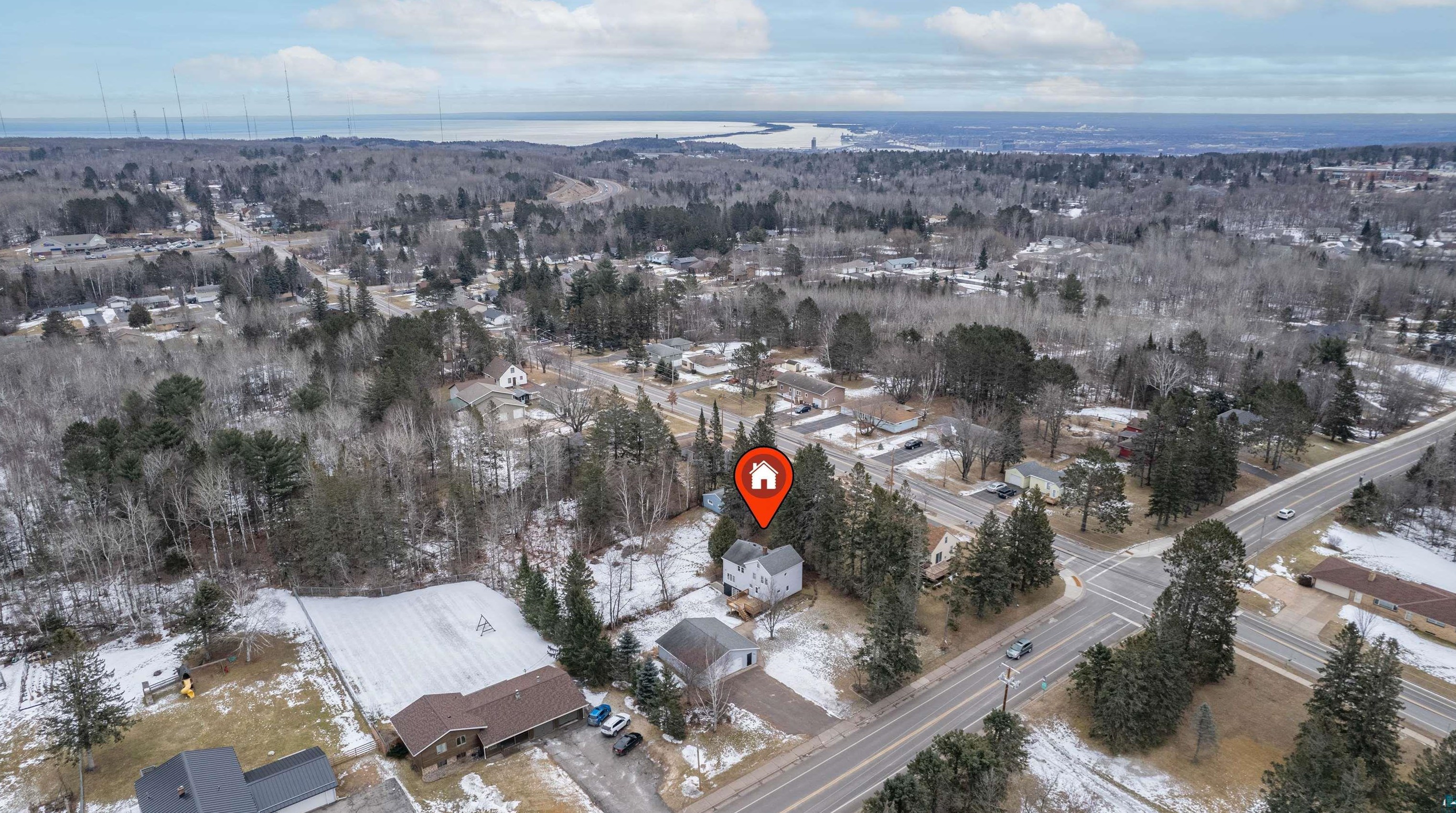 3810 Decker Rd, Duluth MN  55811-3828 exterior