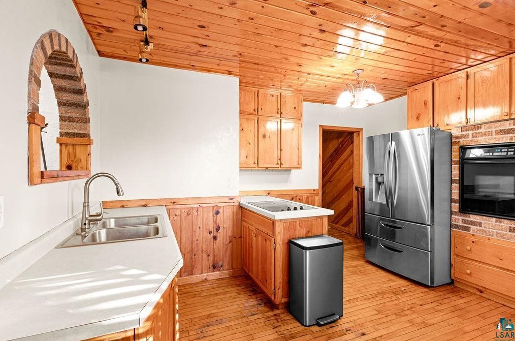 5105 Arrowhead Rd, Duluth MN  55811-1346 exterior