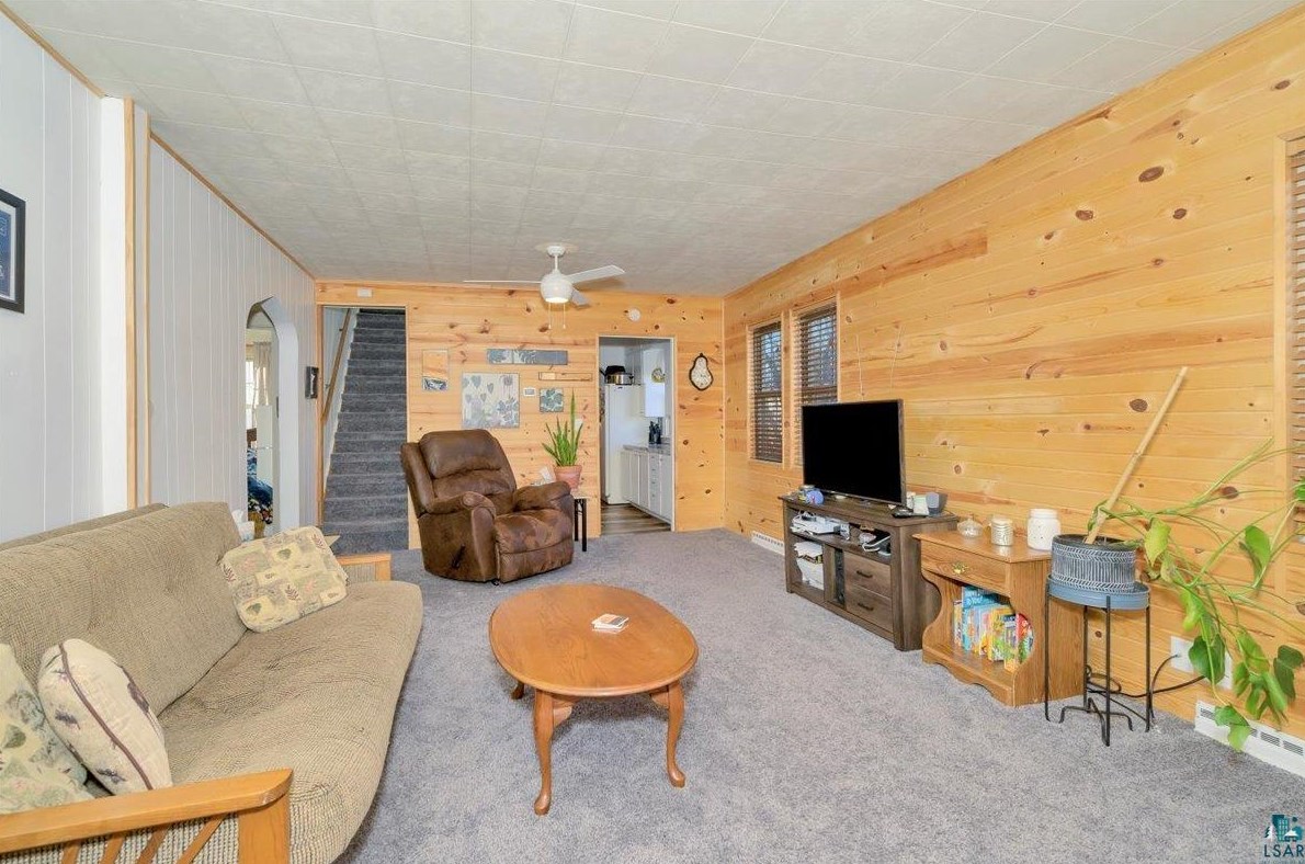307 22nd St, Scanlon MN  55720-2126 exterior