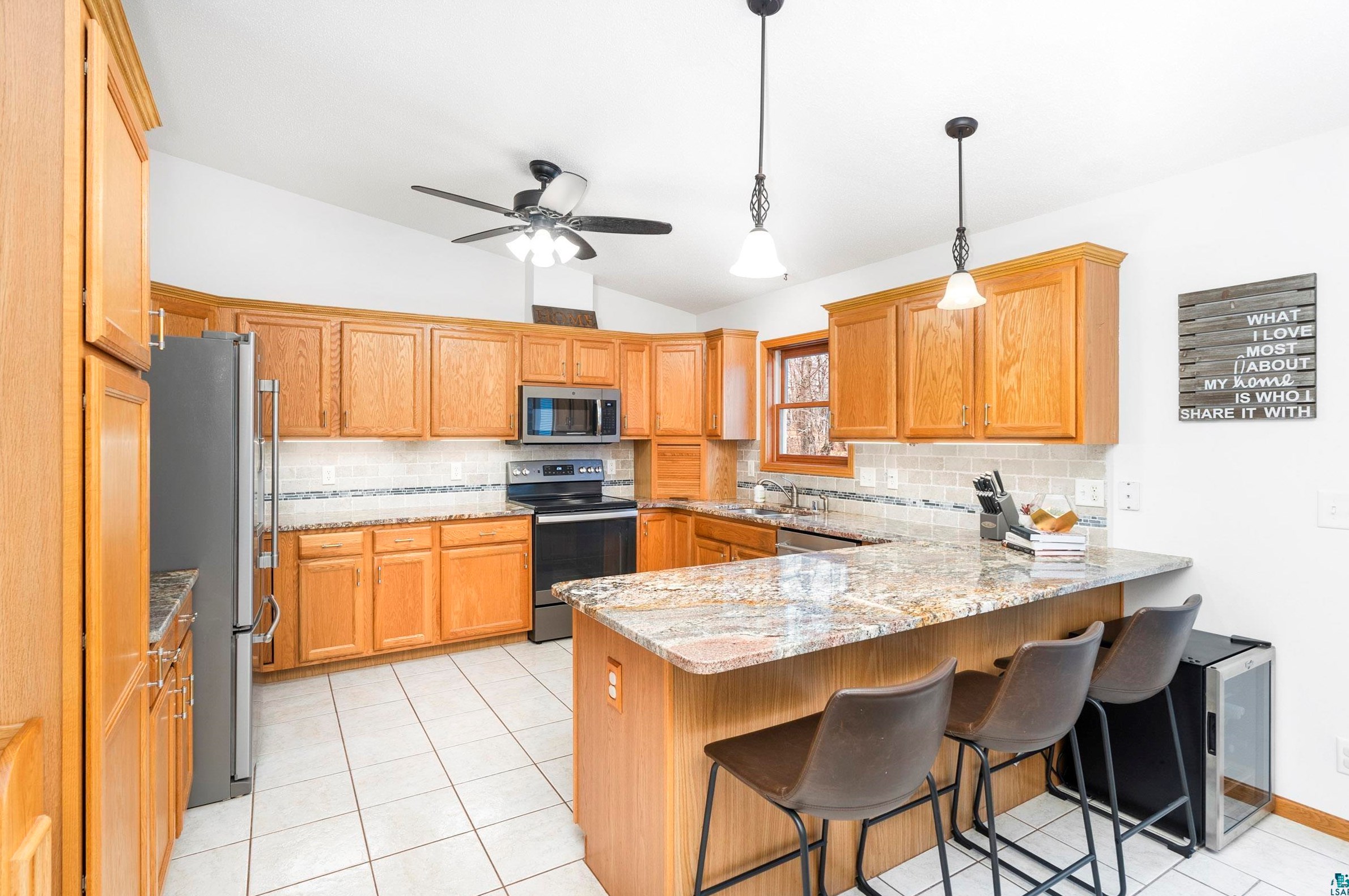 2311 Portage Dr, Duluth MN  55811-5802 exterior