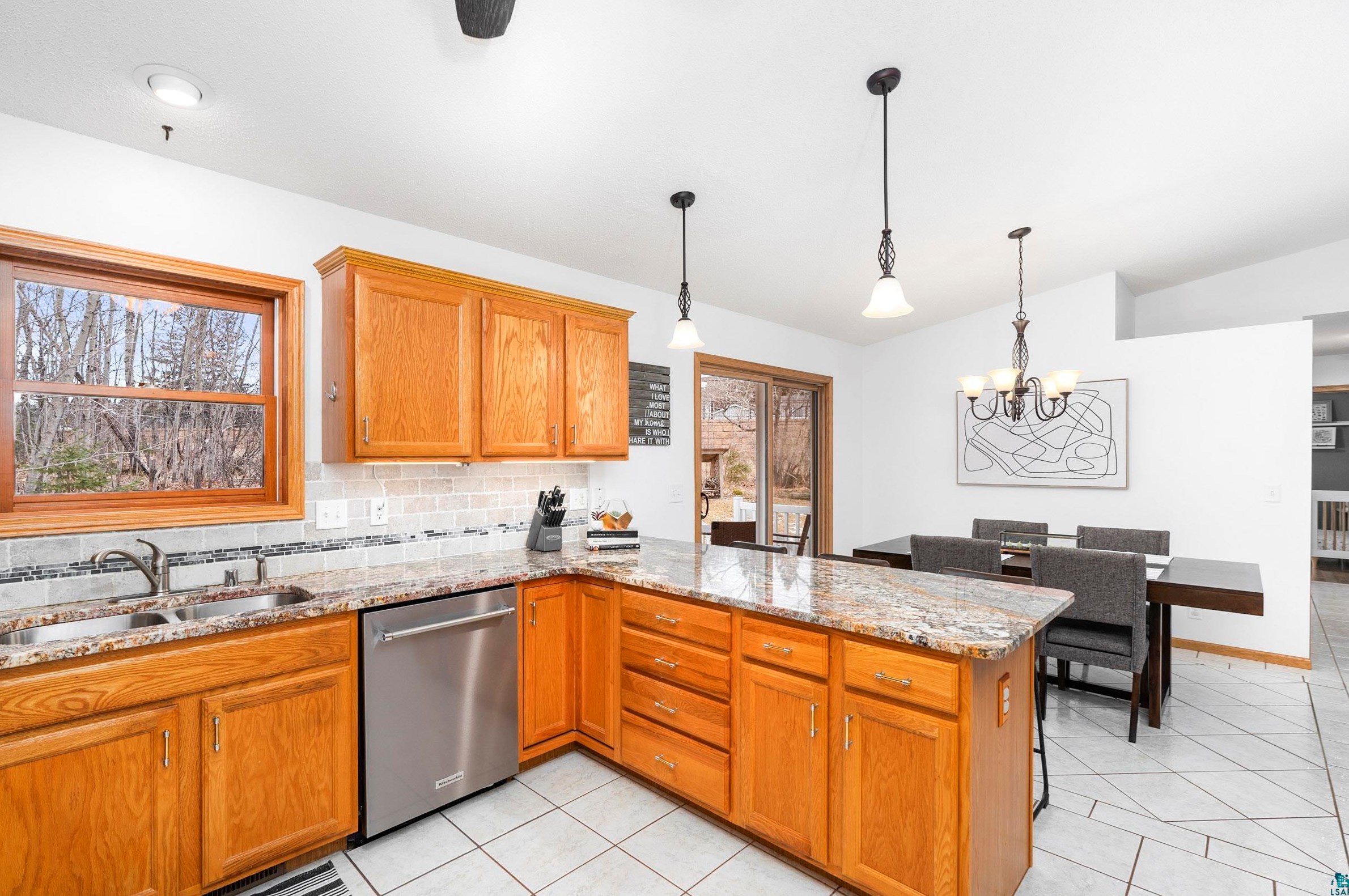 2311 Portage Dr, Duluth MN  55811-5802 exterior