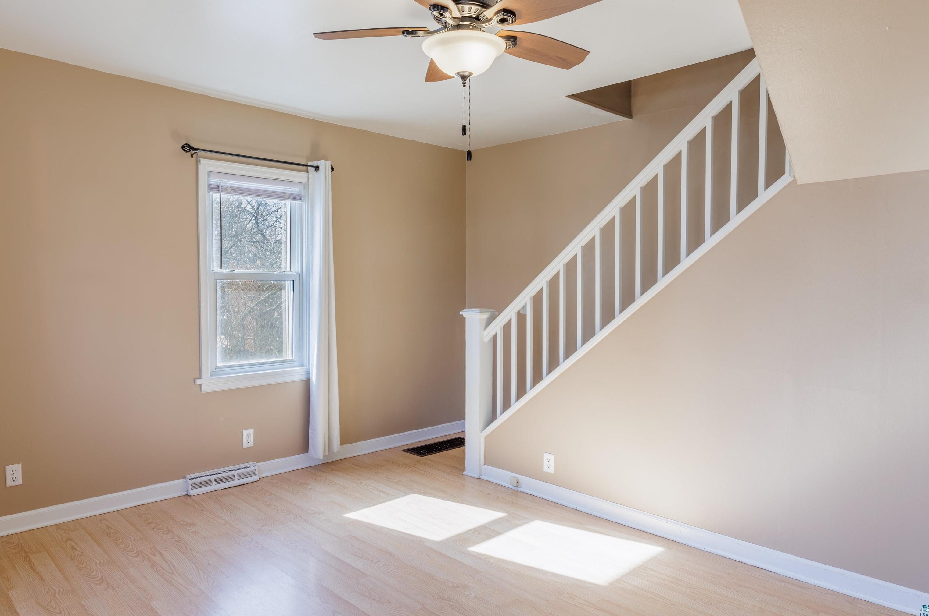 327 8th St, Scanlon MN  55720-2023 exterior